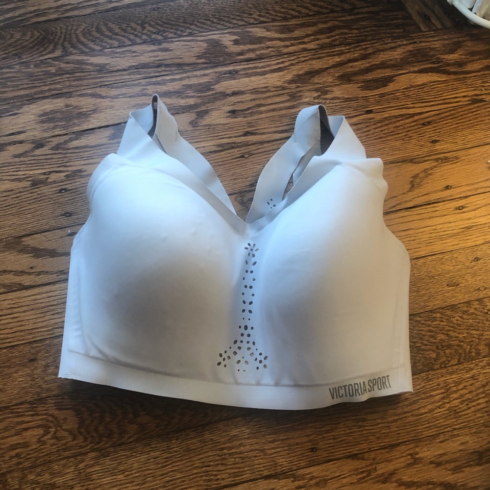 VICTORIA SECRET BRA!
